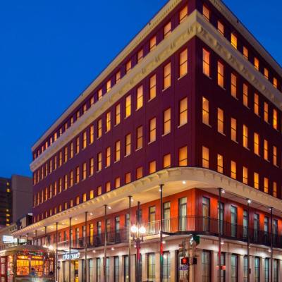 Courtyard by Marriott New Orleans Downtown Near the French Quarter (124 Saint Charles Avenue LA 70130 La Nouvelle-Orléans)