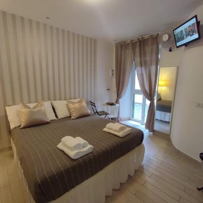 La casa di RosMary (Via Sermoneta, 11 80123 Naples)