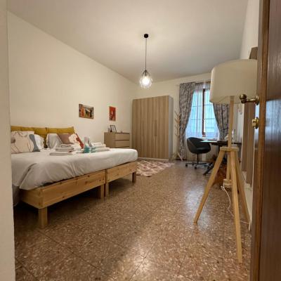 Dante Alighieri - Casa Babette (83 Via Vincenzo Gioberti 50121 Florence)