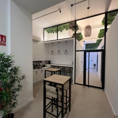 Niña Mala (107 Avinguda de Peris i Valero 46006 Valence)