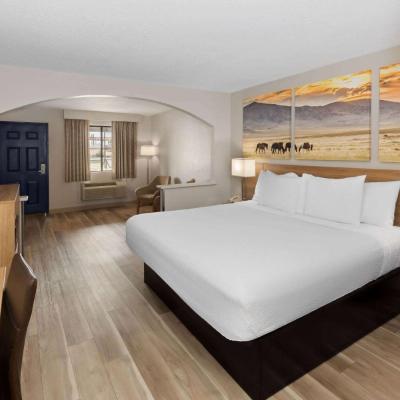 Days Inn by Wyndham Oklahoma City (12013 North East Interstate 35 OK 73131 Oklahoma City)