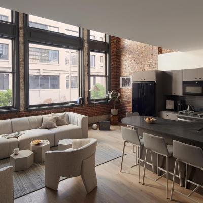 note by Mint House - Nashville Art District (421 Union Street TN 37219 Nashville)