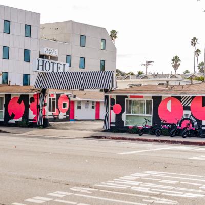 Santa Monica Hotel (2102 Lincoln Boulevard CA 90405 Los Angeles)
