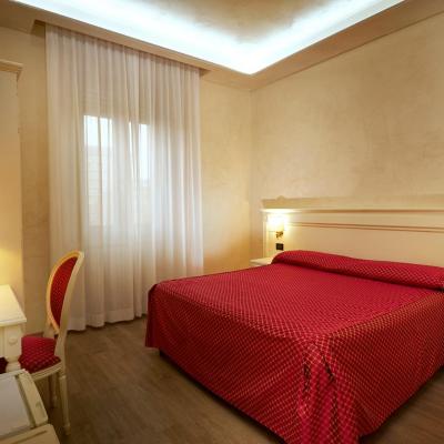 Hotel Galimberti (Via Taggia 67 10134 Turin)