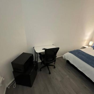 Small cozy private bedroom zone1 (Swanfield street , 17 Sunbury house E2 7LE Londres)