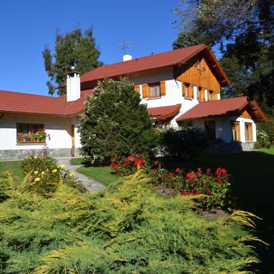 Hosteria Katy (Av. Bustillo km 24,300 8409 San Carlos de Bariloche)