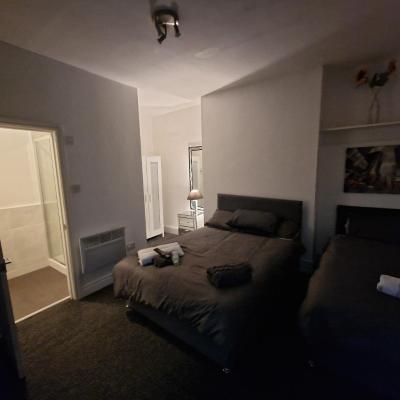 Liverpool city 5 bed house sleeps 12 (2 Kensington L7 8RD Liverpool)