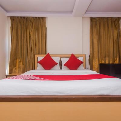 Hotel Orbit Inn Near Infiniti Mall (11, Hotel Orbit In, Ashok Enclave, Chincholi Bunder Rd, Sunder Nagar, Malad West 400064 Mumbai)