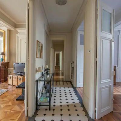 Chambre spacieuse dans magnifique appartement XVII (2 Rue du Palais 38000 Grenoble)