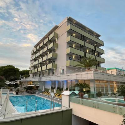 Hotel Eden (Via Maia 147 30028 Bibione)