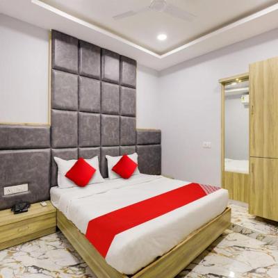 HOTEL KRISHNA (4th Floor, Keshar Arcade, Nr Sentra Hospital, Opp. Shiv Shakti BRTS Bus Stop, CHANDKHEDA 382424 Ahmedabad)