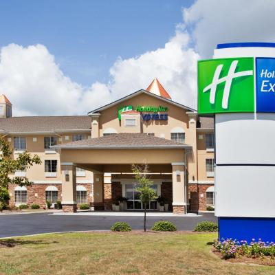 Holiday Inn Express Savannah Airport, an IHG Hotel (1 Yvette J. Hagins Drive 31408 Savannah)