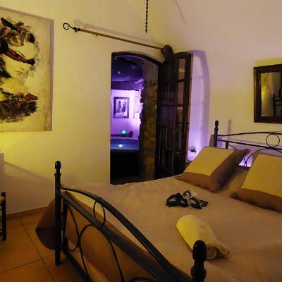 chambre love romantique avec spa privée (Grottagniello 20260 Calvi)