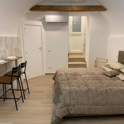 Room 248 Capodimonte (248 Corso Amedeo di Savoia 80136 Naples)