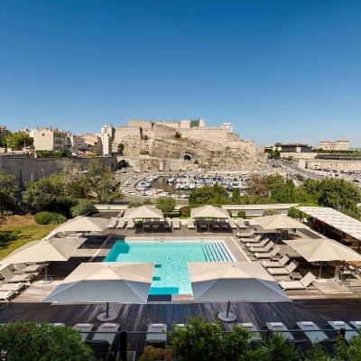Radisson Blu Hotel Marseille Vieux Port (38-40 Quai Rive Neuve 13007 Marseille)