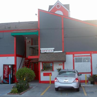 Broadway Inn Motel (8800 South Broadway CA 90003 Los Angeles)