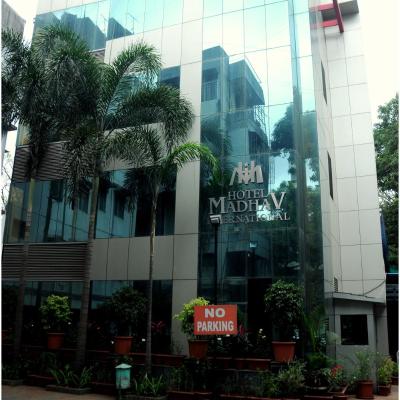 Hotel Madhav International Pune Railway Station (Before Hotel Sheraton Grand, Railway Station, 6A, Ramabai Ambedkar Rd, behind Pune, Sangamvadi, Pune, Maharashtra 411001 411001 Pune)