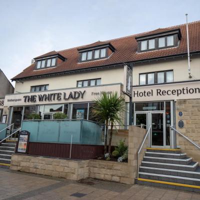 The White Lady Wetherspoon (98 St, Johns Road  EH12 8AT  Édimbourg)