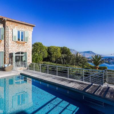 Villa de charme moderne avec piscine et vue mer (1 Chemin de la Borne 06300 Nice)