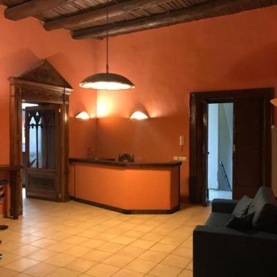 SLEEPIN Montesanto (44 Vico Montesanto 80135 Naples)