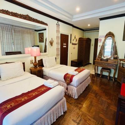 Baan Rim Kwai Paerimnam Resort (96/1 Moo 3, Lumsoom, Sai Yok, Kanchanaburi 71150 71150 Kanchanaburi)