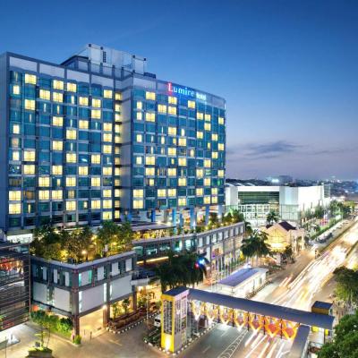 Lumire Hotel & Convention Centre (Jl. Senen Raya 135 10410 Jakarta)