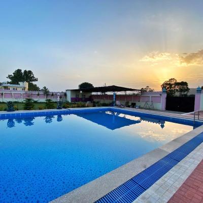 The Kukas Resort (The Kukas Resort, Hill View Road 302028 Jaipur)