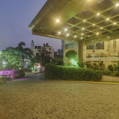 Palette - Hotel chennai le palace (5/9, Devi Nagar, Arcot road, Karambakkam, Porur, Chennai 600116 Chennai)