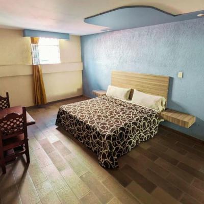 Hotel Plaza San Juan (Calzada Ignacio Zaragoza 1011  08500 Mexico)
