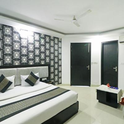 FabHotel Airport Zone Olive (406, Committed Cargo Care Limited, Block -a, Road No 4, Street Number 8, Mahipalpur Extension, Delhi Transit 110037 New Delhi)