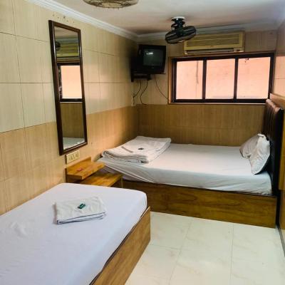 Hotel Sagar Residency (Masjid Bunder Road 400003 Mumbai)