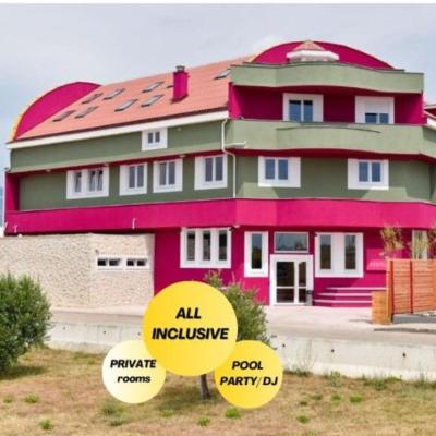 Photo Hostel Zrće All Inclusive- ALL YOU CAN DRINK AND EAT!