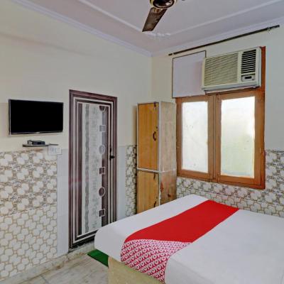 Flagship Happy Homes Hotel (46, Shakarpur, Near Laxmi Nagar Metro Station, East Delhinull, Delhi 110091 New Delhi)