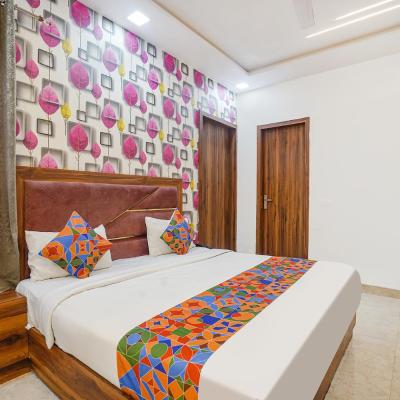 FabHotel Grand Inn II (Plot - 114, Raj Nagar, Fatehabad Rd, Tajganj, Agra, Basai, Uttar Pradesh 282001 Agra)