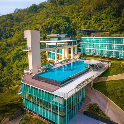 Hilltop Wellness Resort (138/2-3 Soi Srisuchart View Rassada, Muang, Phuket 83000 Phuket)