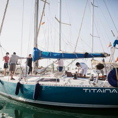 Valencia Sailing District - Barco para 4 en la Marina Norte (Marina Real Juan Carlos 46024 Valence)