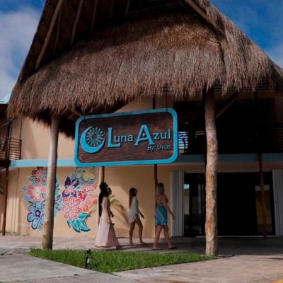 LUNA AZUL BY UVAS (AV 25 CON CALLE 10 77600 Cozumel)