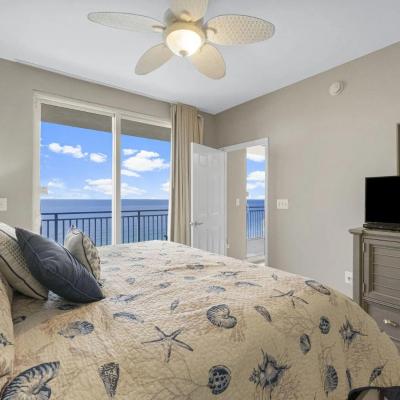 Photo Beachfront Oasis at Splash Resort and Condos