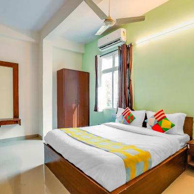 OYO Dream Connect Stays Near City Center Mall (A/126,  Rd Number 11,  Anand Banjara Colony,  Banjara Hills 500034 Hyderabad)