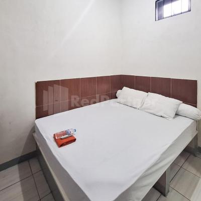 Joy Homestay At Pulomas RedPartner (23 Jalan Pulo Nangka Timur 13260 Jakarta)