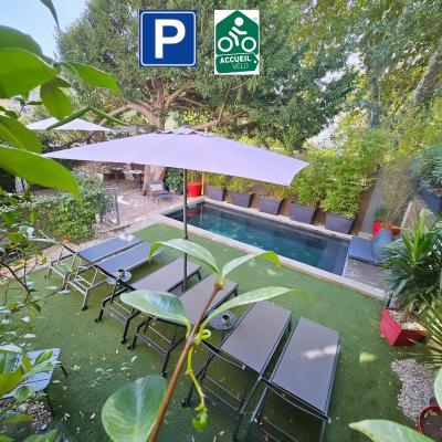 La Maison Grivolas Appartements et Maison d'hôtes (1 rue Palapharnerie 84000 Avignon)