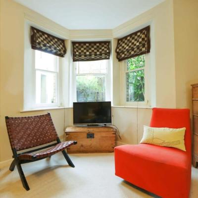 Unique & Homely Suite With Own Access (84 Worrall Road BS8 2TU Bristol)