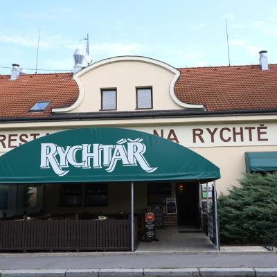 Pension & Restaurace Na Rychtě (Starochodovská 72/5 149 00 Prague)