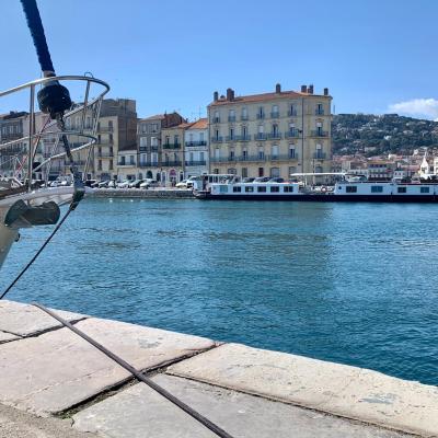 Péniche Anna Maria 4 (26 Quai de la République 34200 Sète)