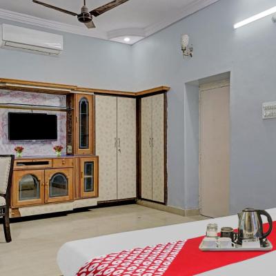 Blackbull Hotel (RAJU SINGH KH, NO.39 NEAR PARAS KIRANA STORE 342006 Jodhpur)