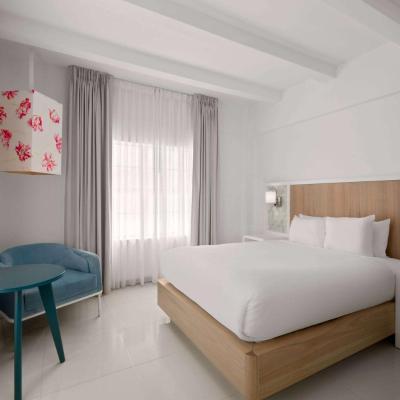 Photo Townhouse Hotel by LuxUrban, Trademark Collection by Wyndham