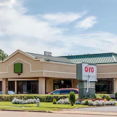 OYO Hotel Memphis TN I-40 (6101 Shelby Oaks Drive TN 38134 Memphis)