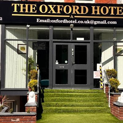The oxford Hotel (66-68 Albert Road  FY1 4PR Blackpool)