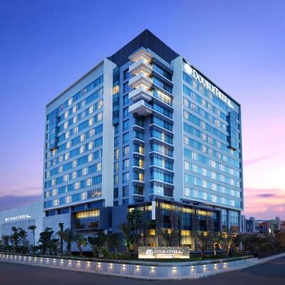 DoubleTree by Hilton Jakarta Kemayoran (Jl. Griya Utama Blok B No , Jakarta 14350 Jakarta)