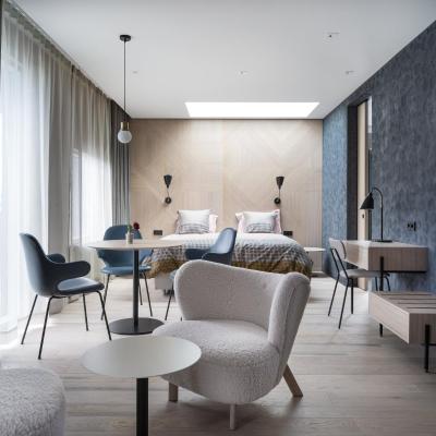 Hotel Lotus (Álftamýri 7 108 Reykjavik)